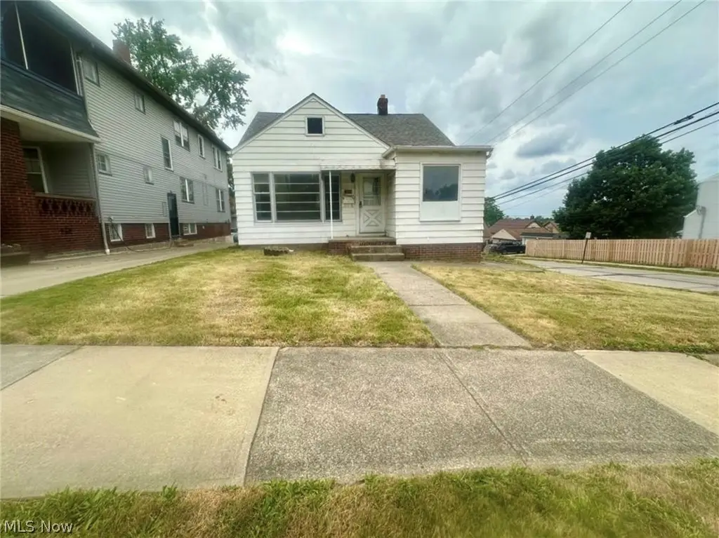 4904 E 90th Street, Garfield Heights, OH 44125 - #1