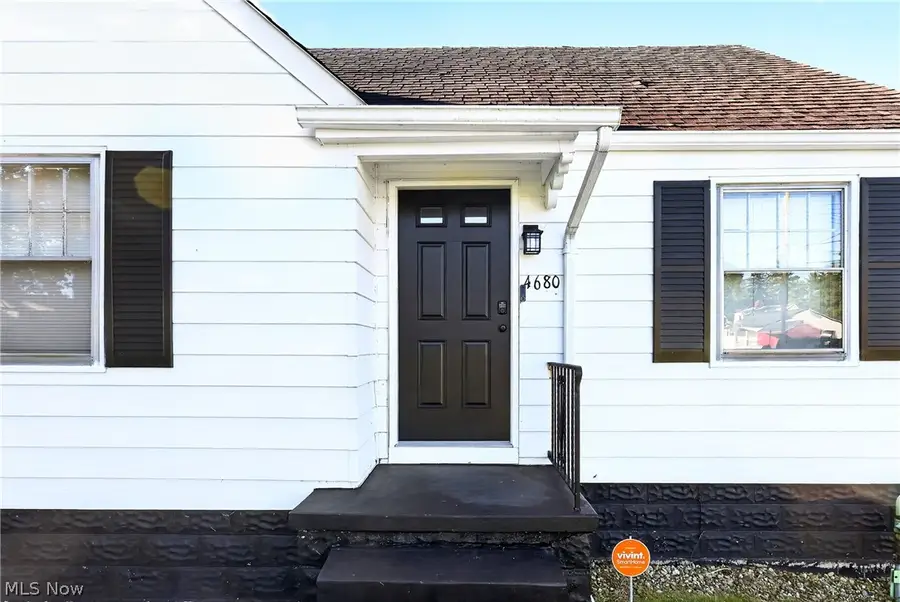 4680 Hummel Nw Drive, Warren, OH 44483 - #2