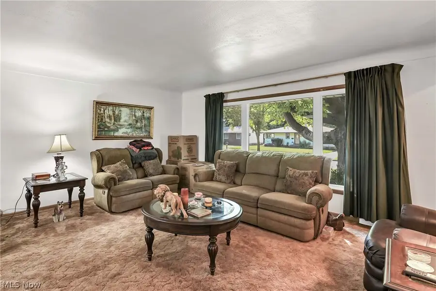 6213 Nelwood Road, Parma Heights, OH 44130 - #2