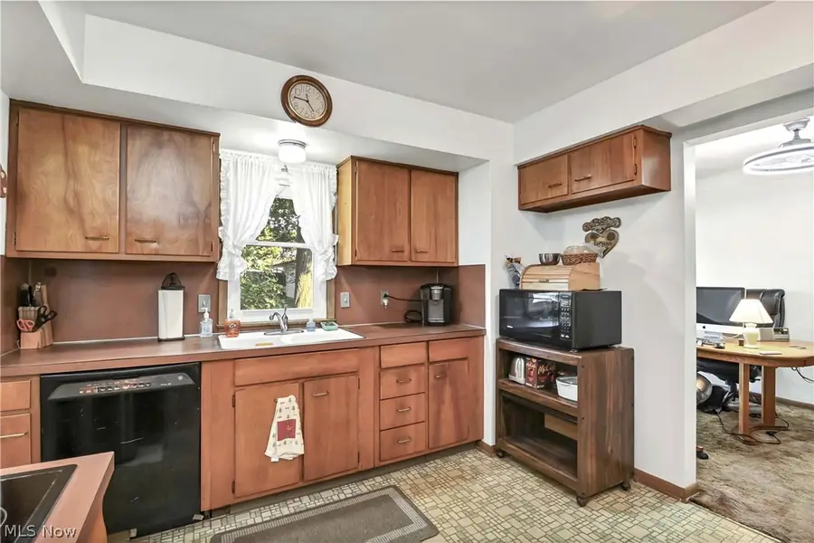 6213 Nelwood Road, Parma Heights, OH 44130 - #3