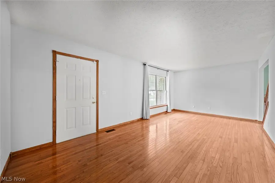 1311 Grant Avenue, Cuyahoga Falls, OH 44223 - #3