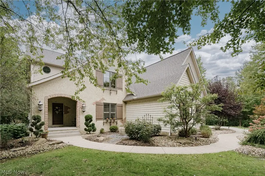 7734 Bainbridge Road, Chagrin Falls, OH 44023 - #2