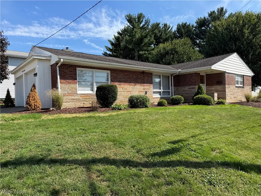 241 Lake Ne Avenue, Massillon, OH 44646 - #1