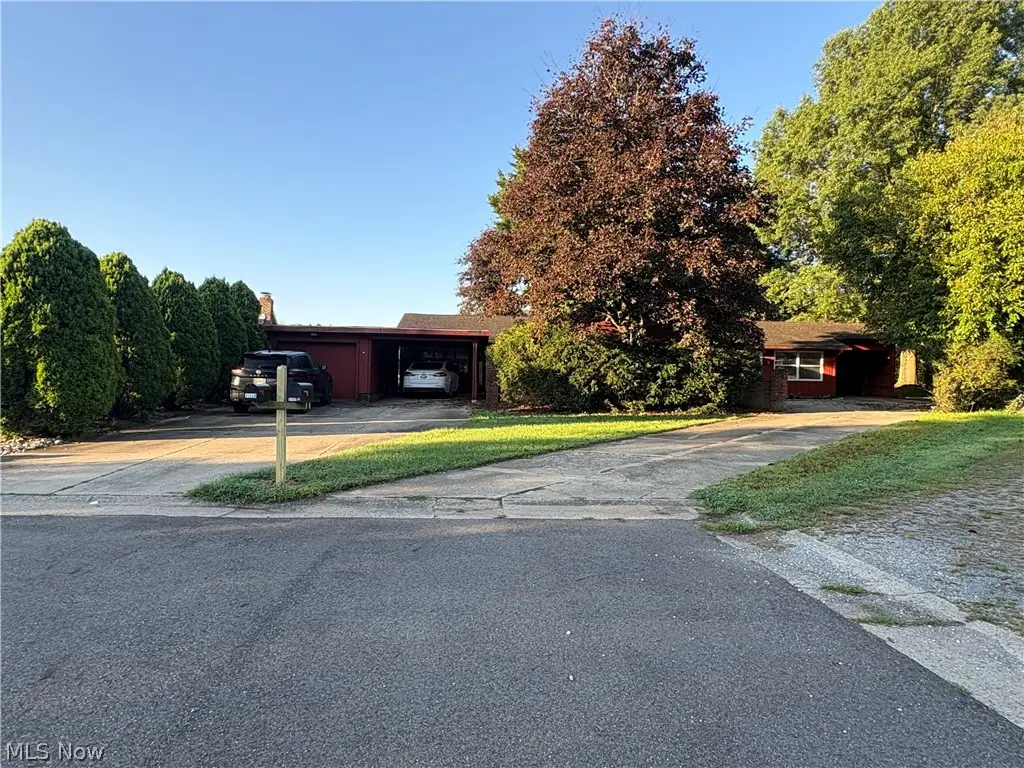 9708 Kennett Ne Square, Bolivar, OH 44612 - #1