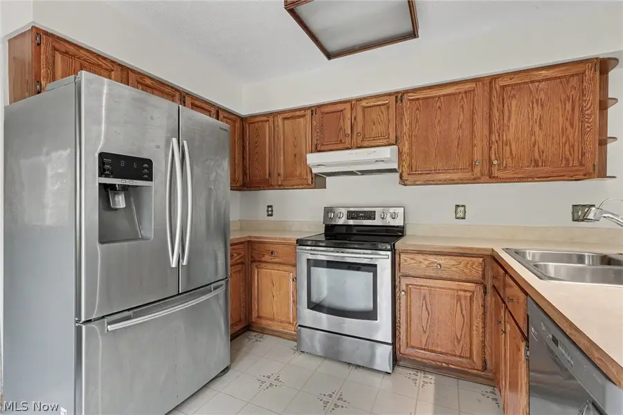 9875 Mentor Road, Chardon, OH 44024 - #2