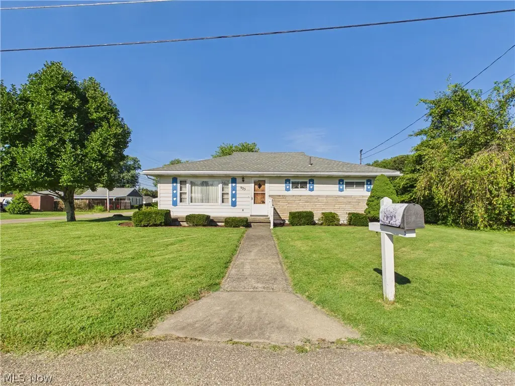 925 Belrock Avenue, Belpre, OH 45714 - #1