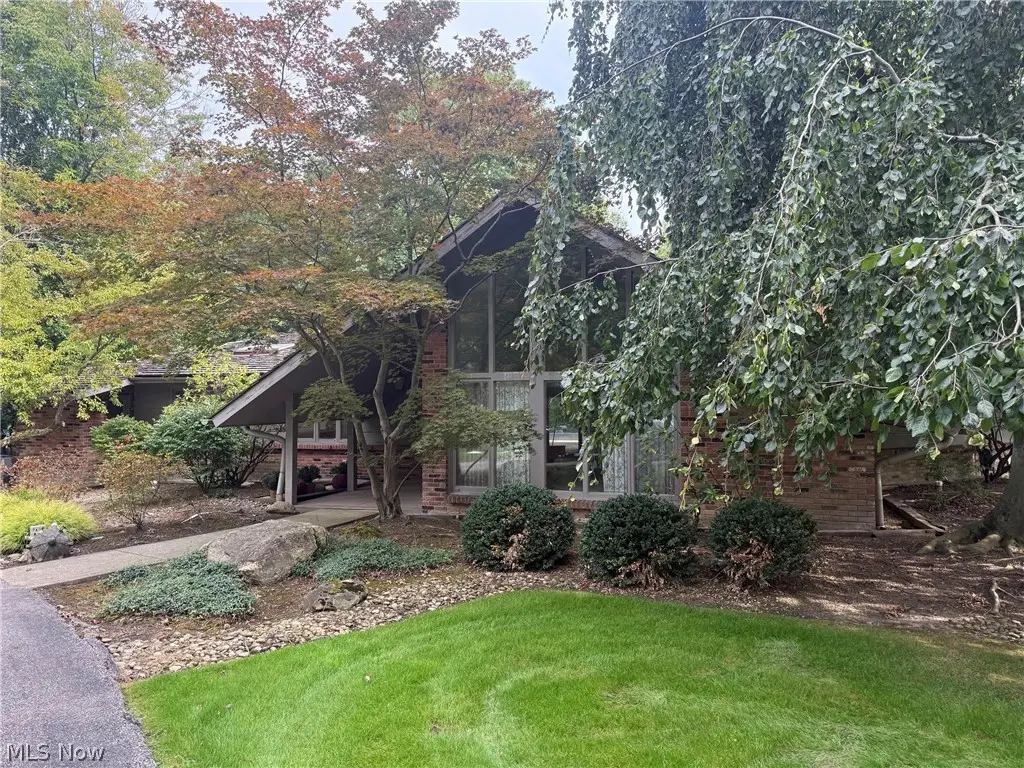 31850 Creekside Drive, Pepper Pike, OH 44124 - #1
