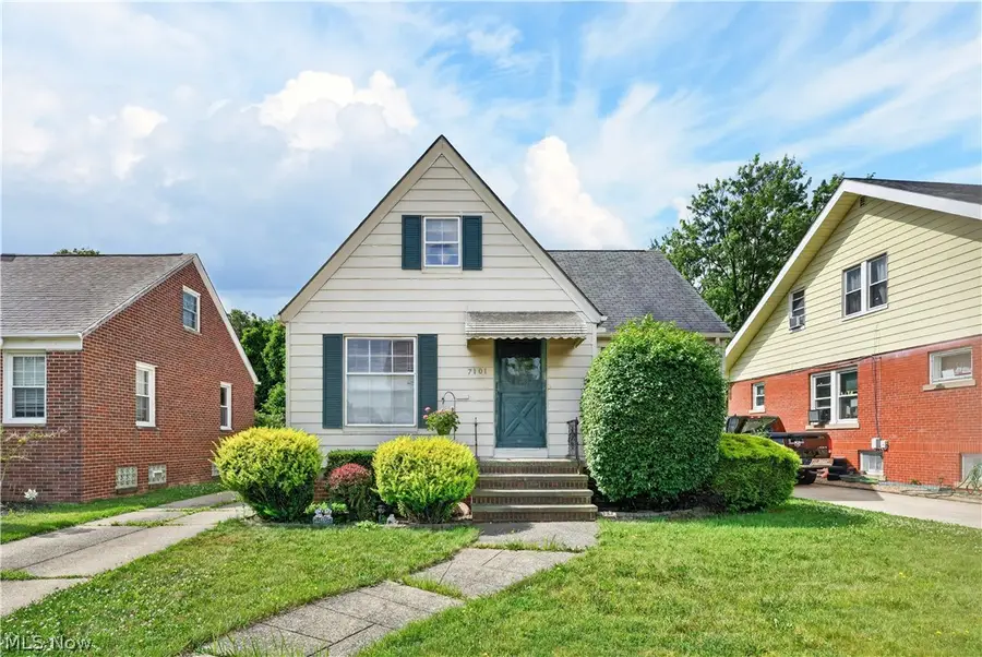 7101 Brownfield Drive, Parma, OH 44129 - #2