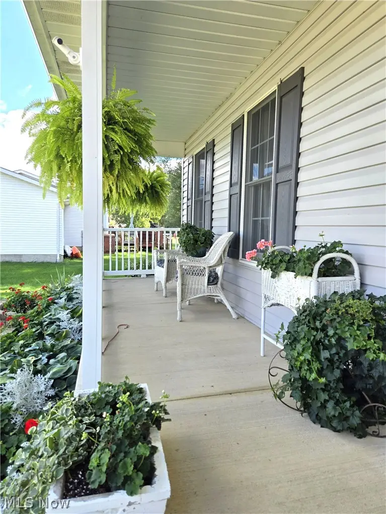 115 N Crestview Drive, Creston, OH 44217 - #2