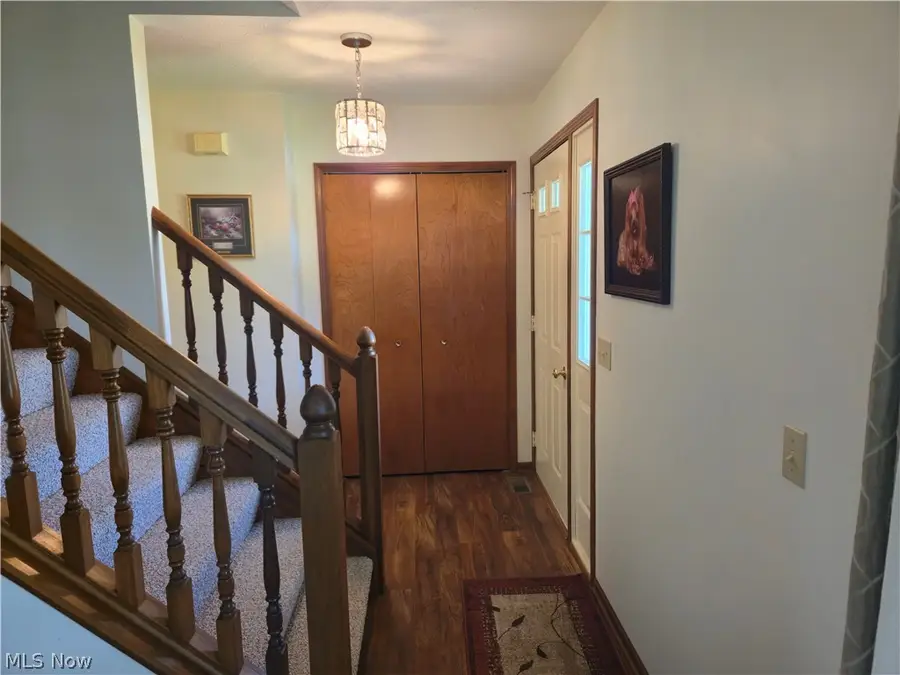 115 N Crestview Drive, Creston, OH 44217 - #3