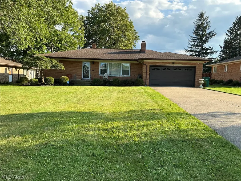 952 E Parkhaven Drive, Seven Hills, OH 44131 - #1