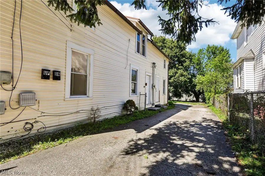 3602 Mobile Court, Cleveland, OH 44109 - #2