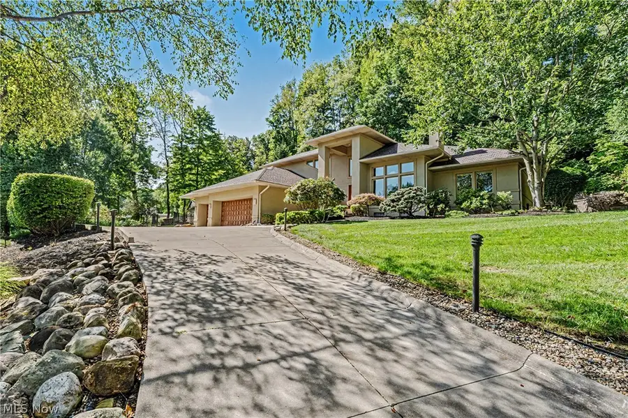 1040 Riverwoods Drive, Akron, OH 44313 - #2