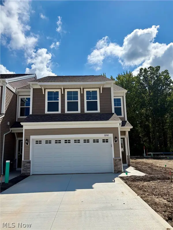 32743 Sandridge Run, Avon Lake, OH 44012