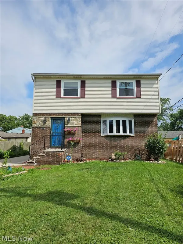 33158 Lakeshore Boulevard, Eastlake, OH 44095