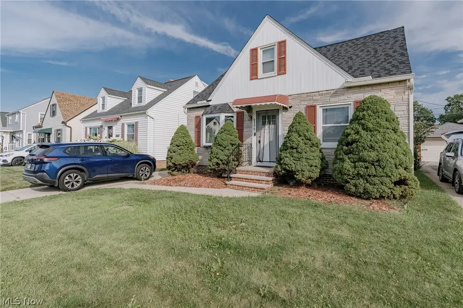 6306 Westlake Avenue, Parma, OH 44129 - #2