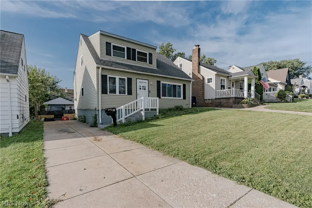 7611 Newport Avenue, Parma, OH 44129 - #1