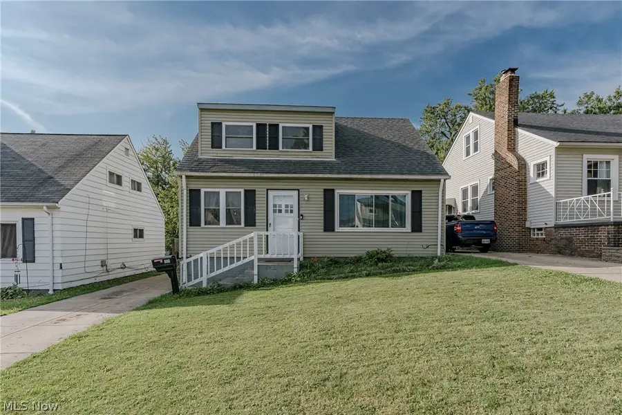 7611 Newport Avenue, Parma, OH 44129 - #2