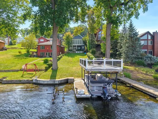 335 Dorwil Drive, Coventry, OH 44319