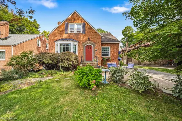 2853 Washington Boulevard, Cleveland Heights, OH 44118