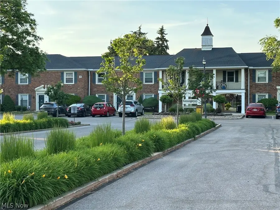 2212 Glouchester Drive, Lyndhurst, OH 44124 - #3