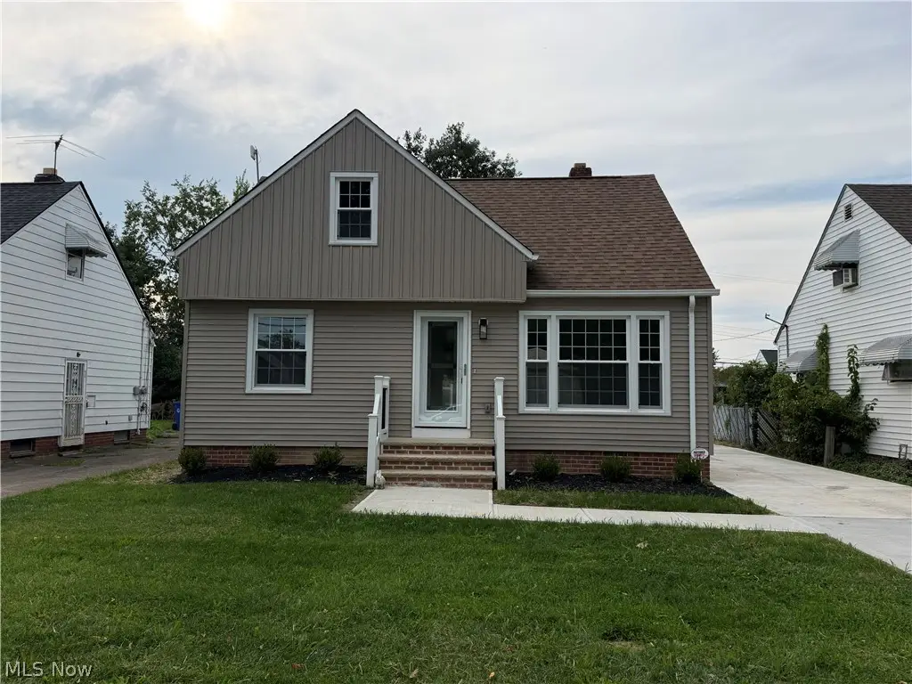 3976 E 190th Street, Cleveland, OH 44122 - #1