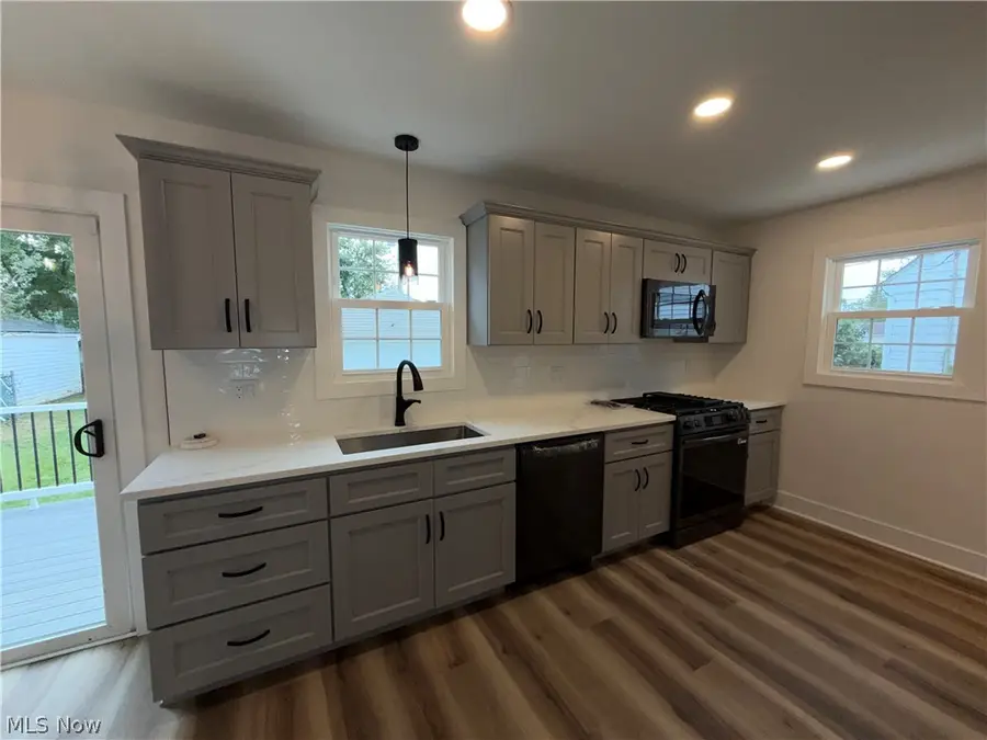 3976 E 190th Street, Cleveland, OH 44122 - #3