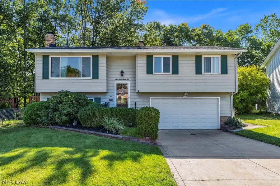 6435 Goebel Drive, Parma, OH 44134 - #2