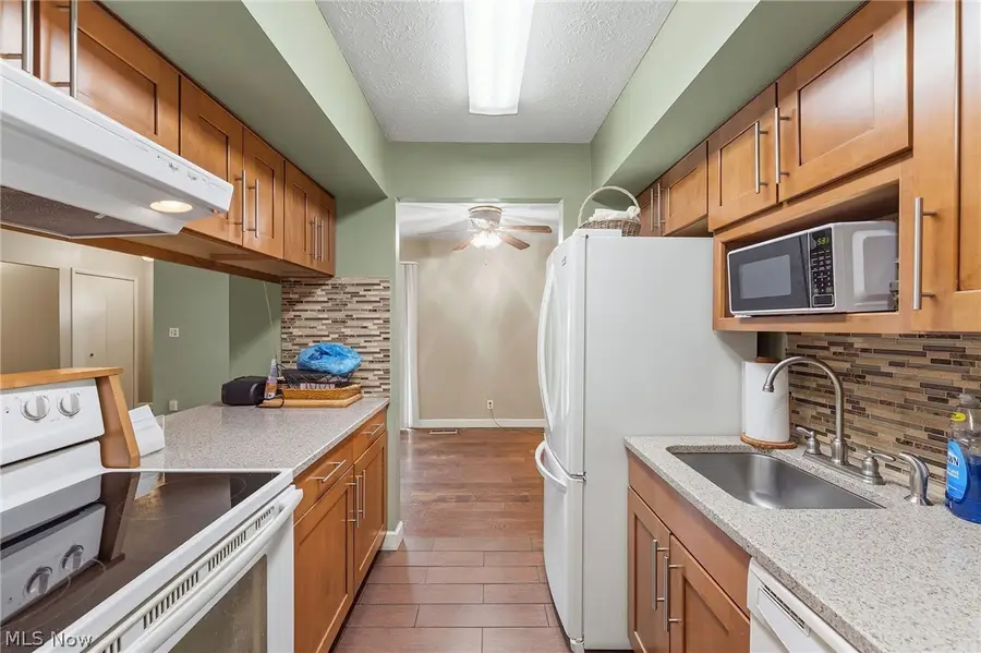 6864 Beacon Drive, Mentor, OH 44060 - #3