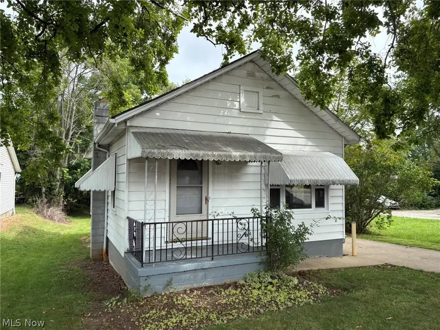 4031 Elyria Avenue, Lorain, OH 44055 - #3