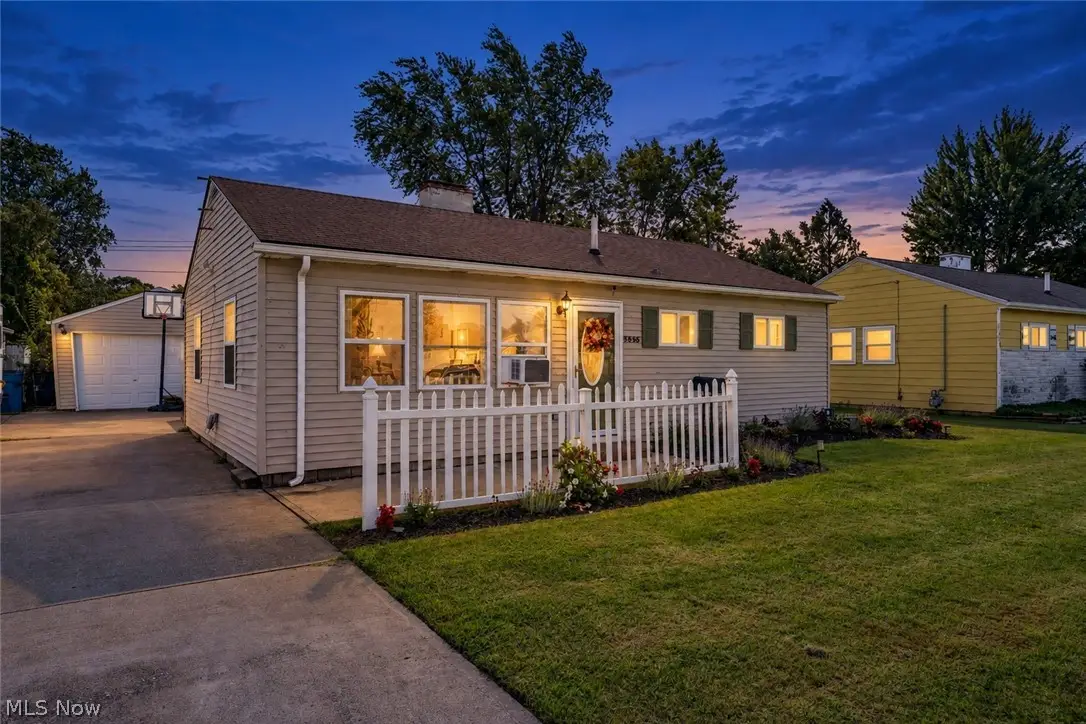4405 Norfolk Avenue, Lorain, OH 44055 - #1