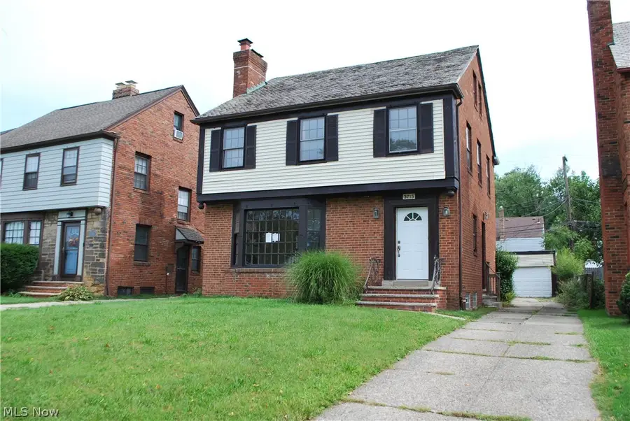 3715 Strathavon Road, Shaker Heights, OH 44120 - #3