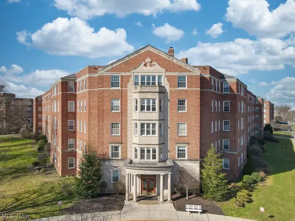 13800 Fairhill Road #209, Shaker Heights, OH 44120