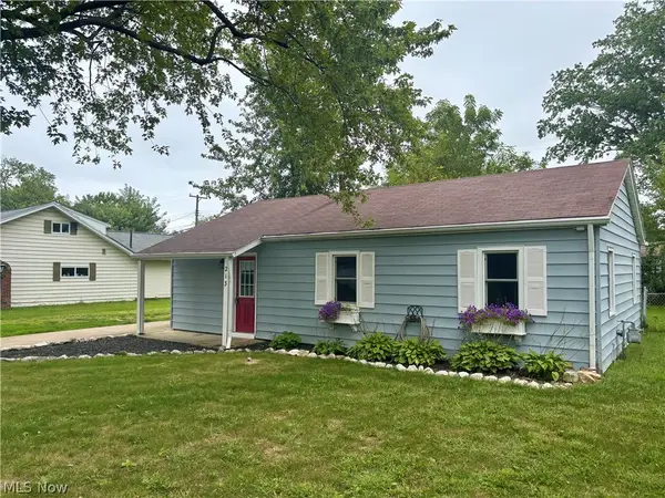 213 Harcourt Road, Vermilion, OH 44089