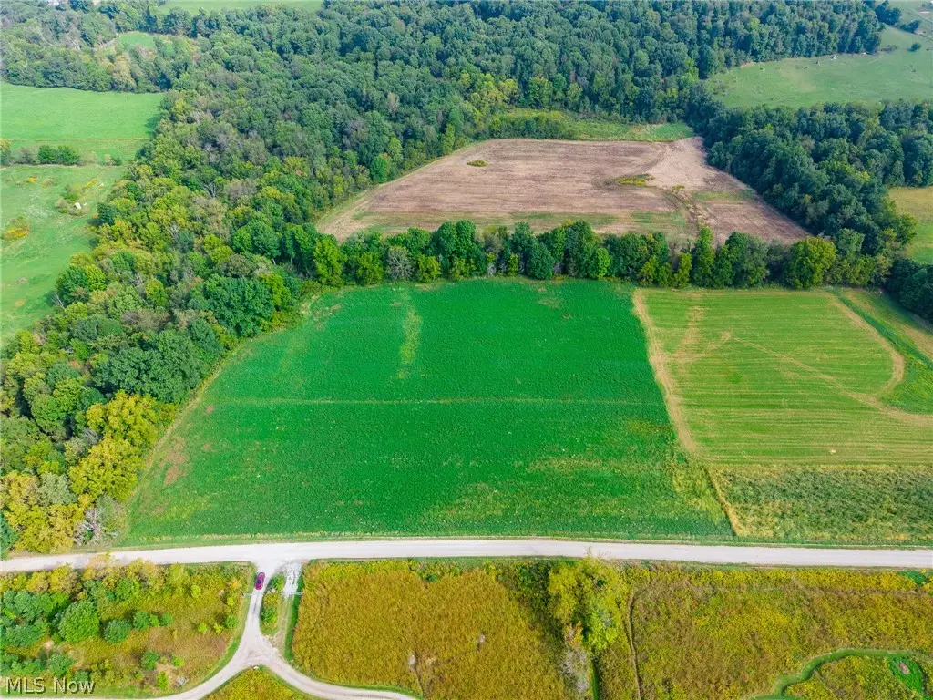 Foxfield Sw Street, Navarre, OH 44662 - #1