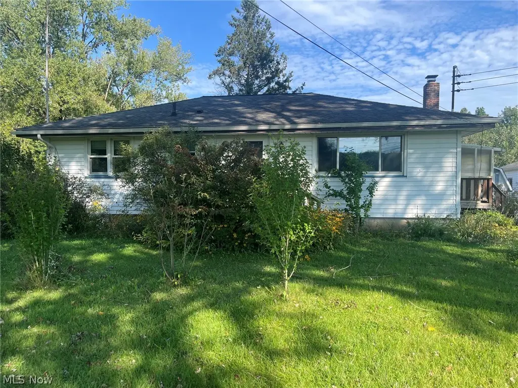 3762 Barclay Messerly Road, Southington, OH 44470 - #1