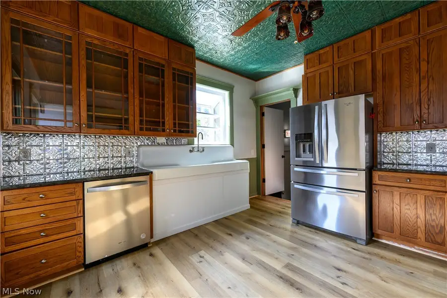 4209 Woodbine Avenue, Cleveland, OH 44113 - #3