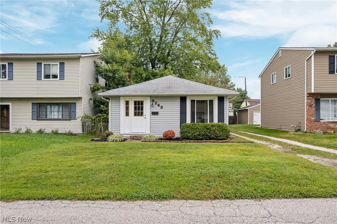 6243 Iroquois Trail, Mentor, OH 44060 - #1