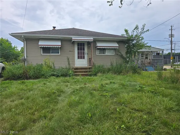 3843 Bosworth Road, Cleveland, OH 44111