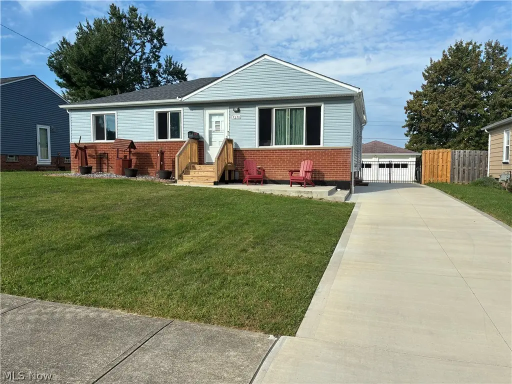 7270 Glenn Oval Drive, Parma, OH 44130 - #1