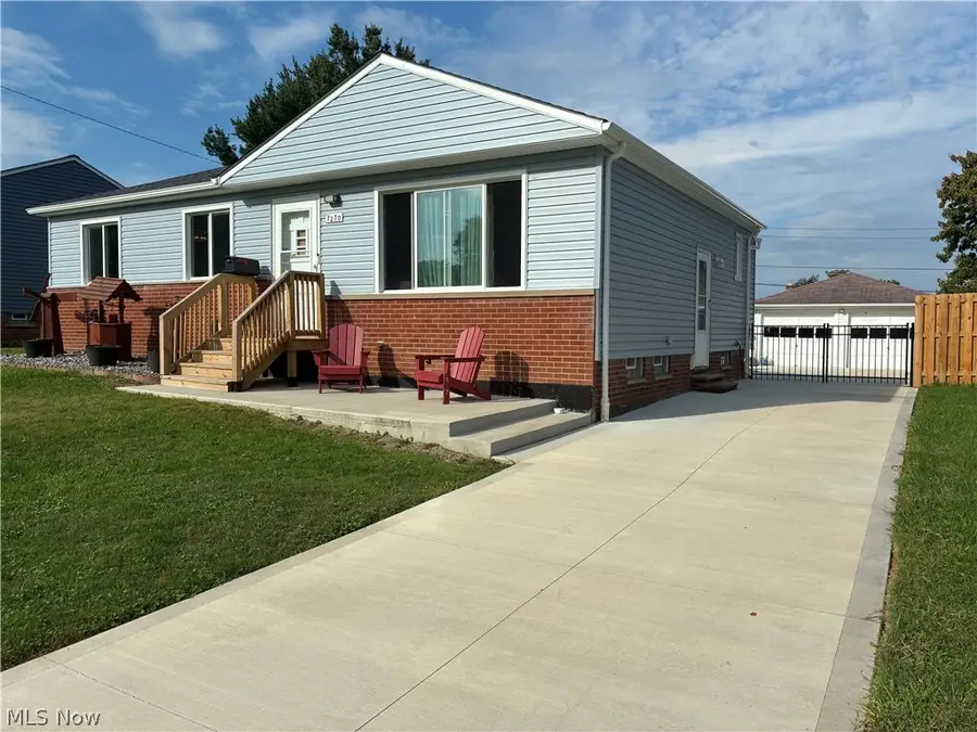 7270 Glenn Oval Drive, Parma, OH 44130 - #3