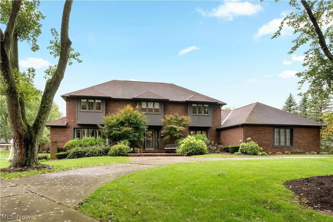 1280 Grenada Ne Drive, Canton, OH 44714 - #1