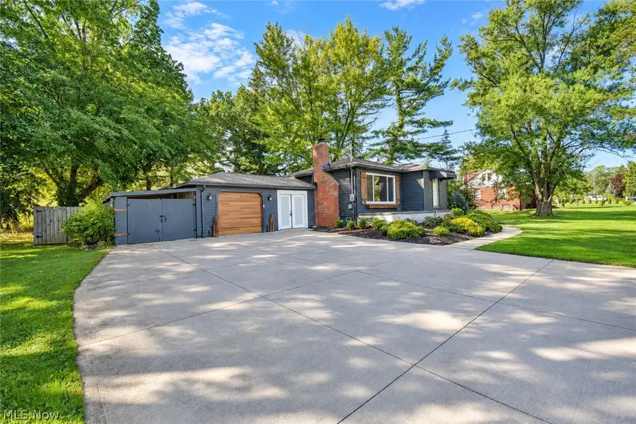 11924 Abbey Road, North Royalton, OH 44133 - #2