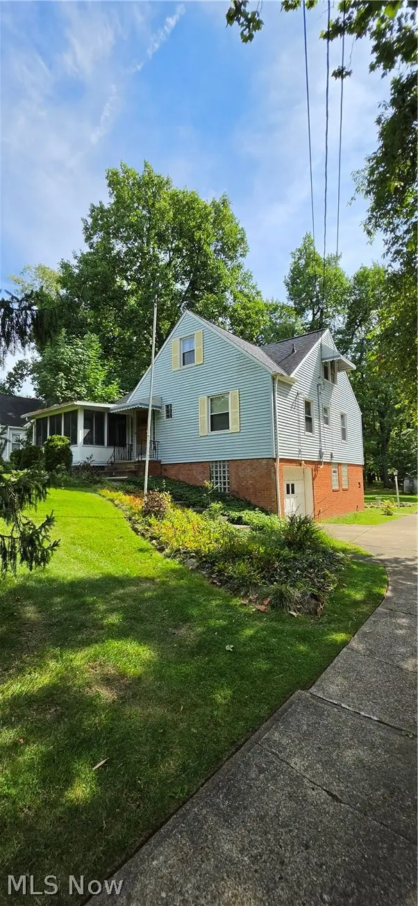 10017 W Ridgewood Drive, Parma Heights, OH 44130 - #1