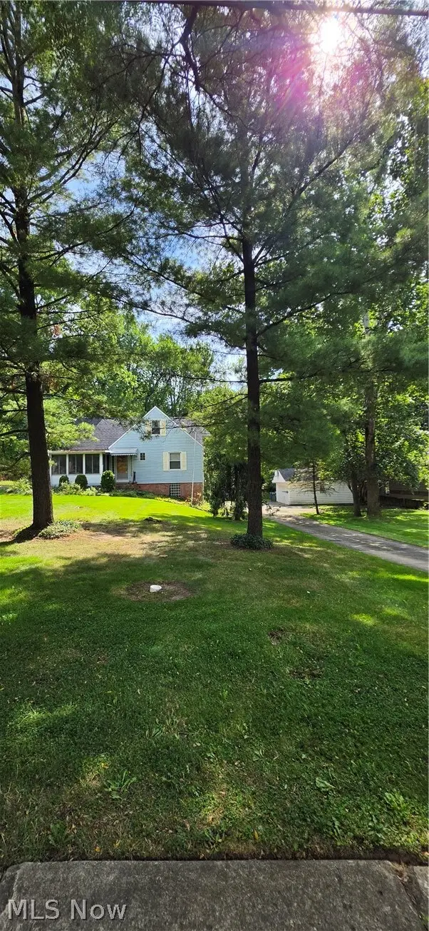 10017 W Ridgewood Drive, Parma Heights, OH 44130 - #2
