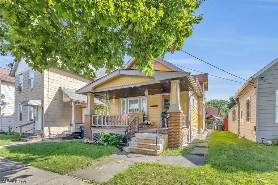 3157 W 44th Street, Cleveland, OH 44109 - #2