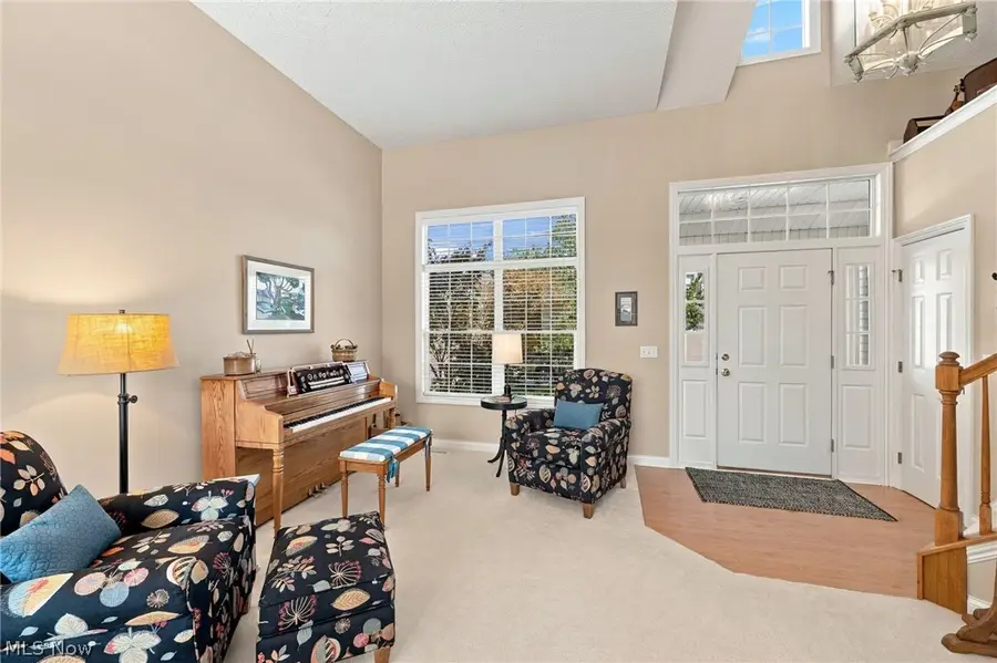 10262 Wildflower Way, Broadview Heights, OH 44147 - #3