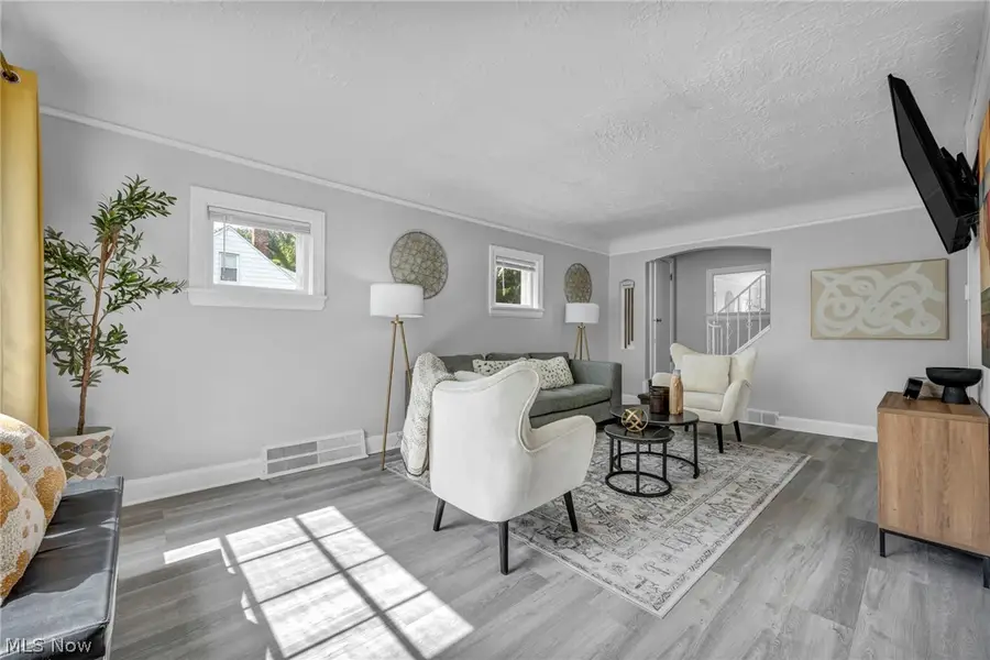 19413 Ridgewood Avenue, Warrensville Heights, OH 44122 - #3
