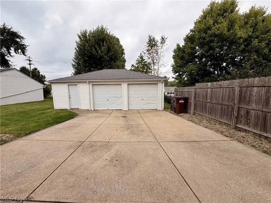 11700 Glamer Drive, Parma, OH 44130 - #3