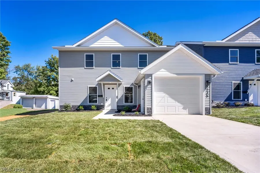 5235 Forest Avenue, Maple Heights, OH 44137 - #2